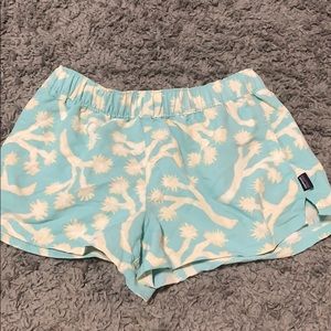 super cute patagonia shorts!!